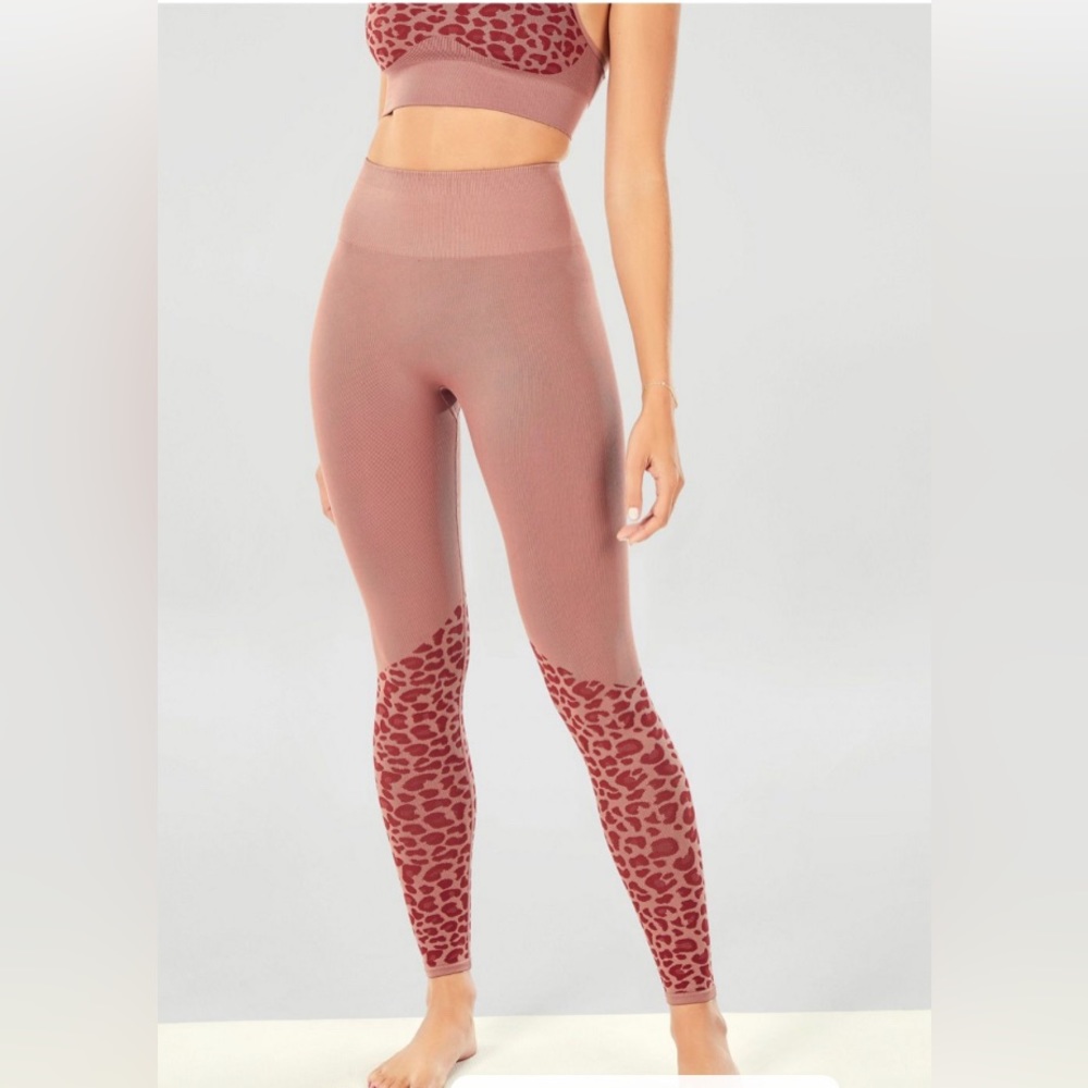 Fabletics High-Waisted Seamless Leopard Legging : Orchid Smoke Leopard NWOT